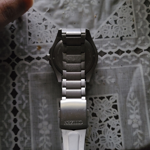 CITIZEN BLUE DIAL ECO-DRIVE MEN'S WATCH - Picture 3 of 5